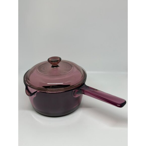 VTG Corning Visions Cranberry Pour Spout 1L Non Stick Teflon Sauce Pan with Lid - Picture 1 of 10